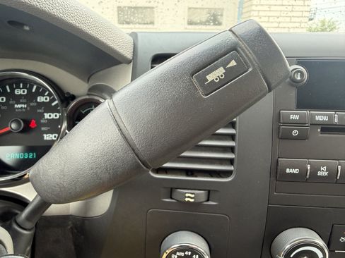 Used 2013 Chevrolet Silverado 1500 LT AWD/4WD image 28