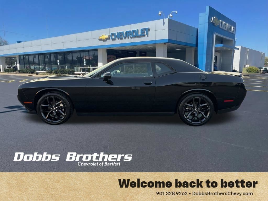 Used 2023 Dodge Challenger SXT w/ Blacktop Package RWD image 4