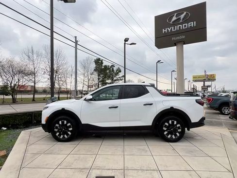 Used 2026 Hyundai Santa Cruz SE FWD image 3