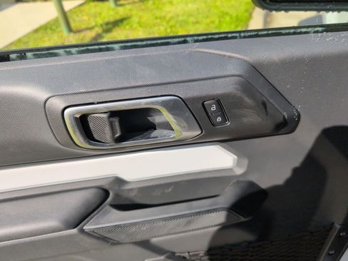 New 2025 Ford Bronco 2-Door AWD/4WD image 28