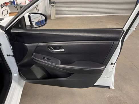 Used 2023 Nissan Sentra SV image 12