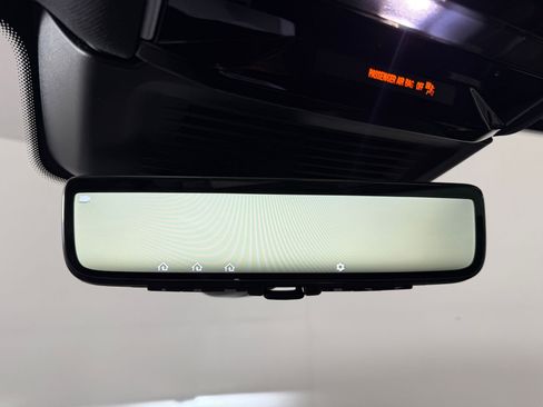 New 2026 Land Rover Range Rover Long Wheelbase SE image 17