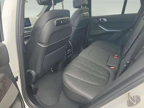 Used 2025 BMW X5 xDrive40i w/ Climate Comfort Package AWD/4WD image 18