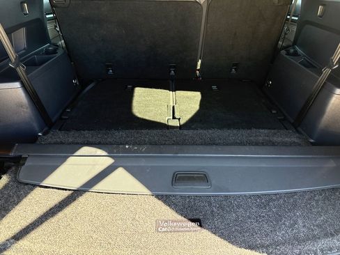 Used 2021 Volkswagen Atlas SEL R-Line w/ MDO Package (Bench Seat) image 12