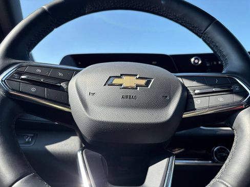 Used 2025 Chevrolet Equinox LT FWD image 28