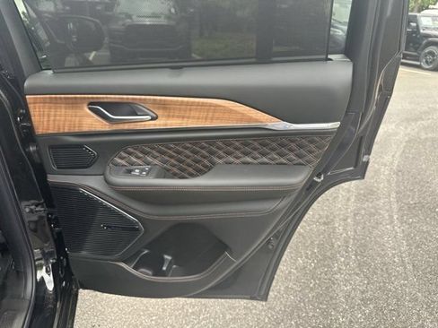 New 2026 Jeep Grand Cherokee Summit AWD/4WD image 16