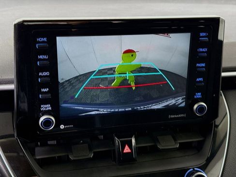 Used 2022 Toyota Corolla LE FWD image 5