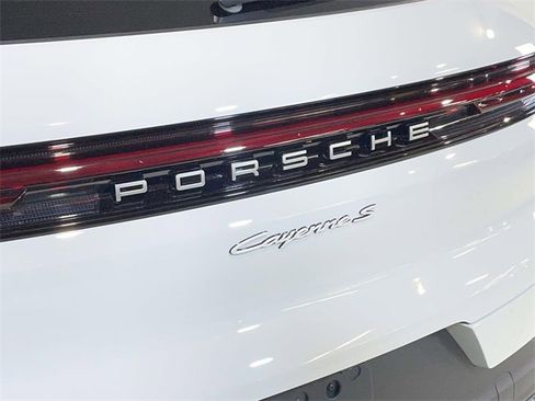 New 2026 Porsche Cayenne S image 12