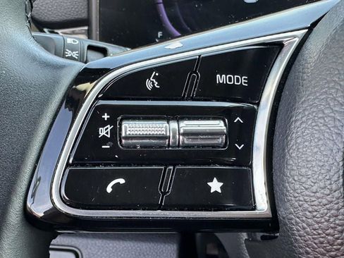 Certified 2025 Kia Seltos S AWD/4WD image 30