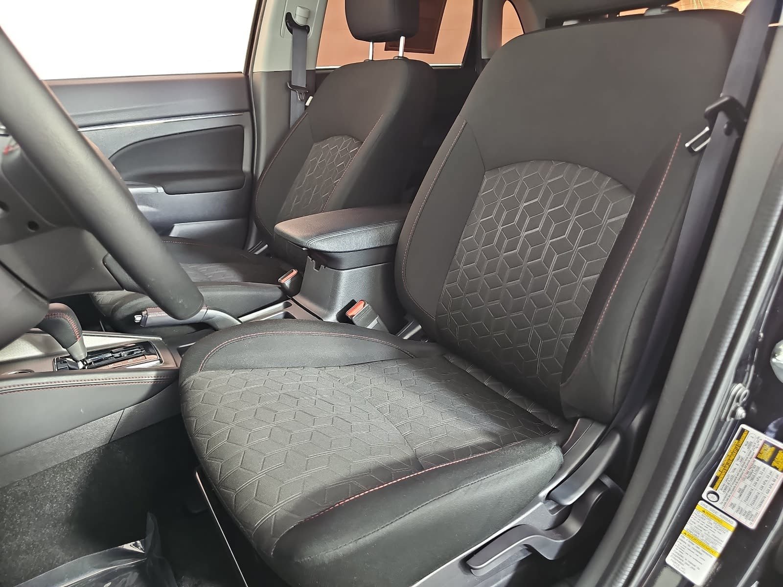Used 2026 Mitsubishi Outlander Sport LE AWD/4WD image 14