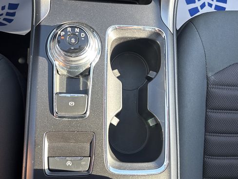 Used 2017 Ford Fusion SE image 19