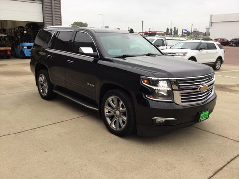 Used 2015 Chevrolet Tahoe LTZ AWD/4WD image 4