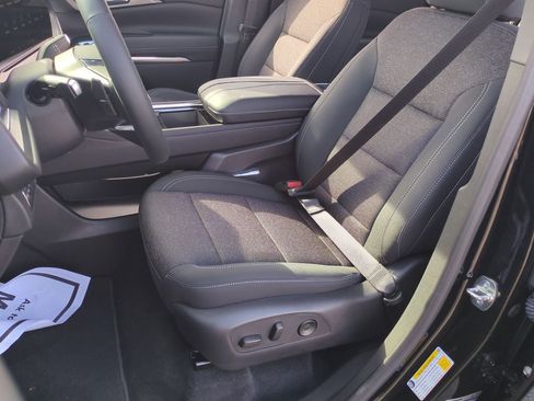 New 2026 Chevrolet Traverse LT image 19