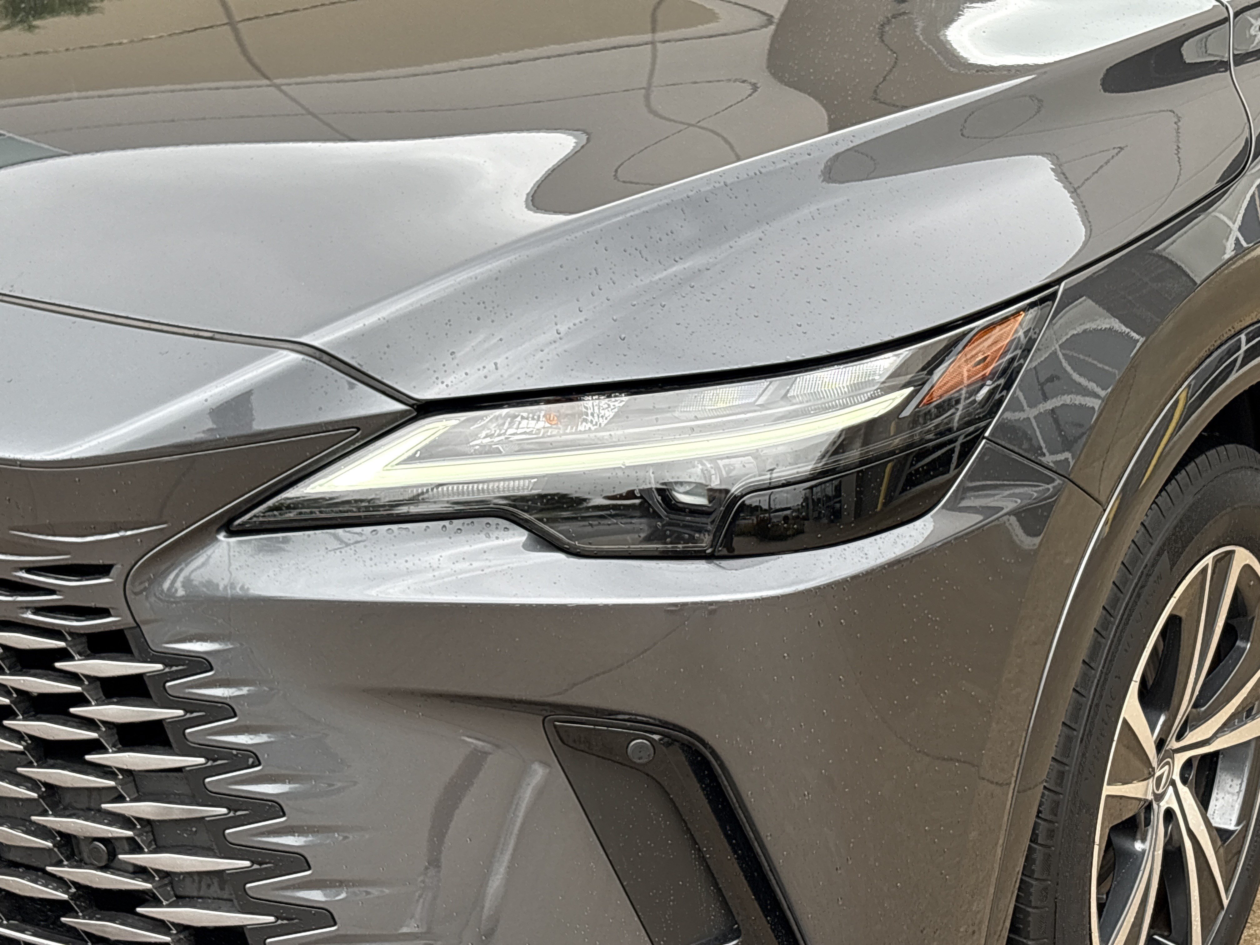 Used 2024 Lexus RX 350h w/ Accessory Package (Z1) AWD/4WD image 6