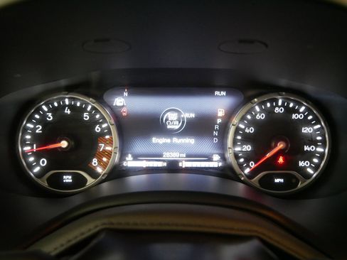 Used 2021 Jeep Renegade Latitude w/ Convenience Group image 21