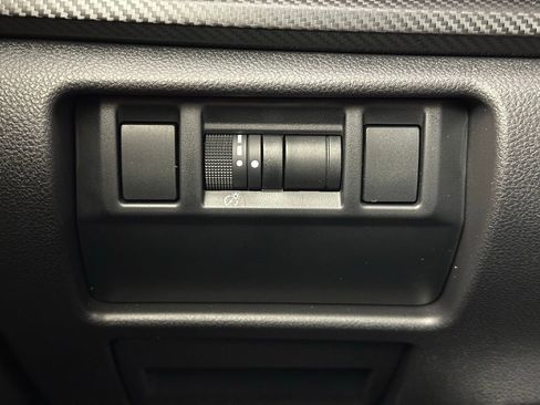 Used 2024 Subaru Crosstrek 2.0i Premium image 19