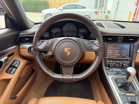 Used 2015 Porsche 911 Targa 4 image 21