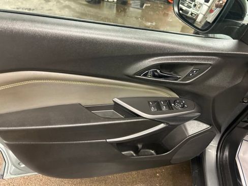 Used 2024 Chevrolet Trax ACTIV w/ Sunroof Package FWD image 11