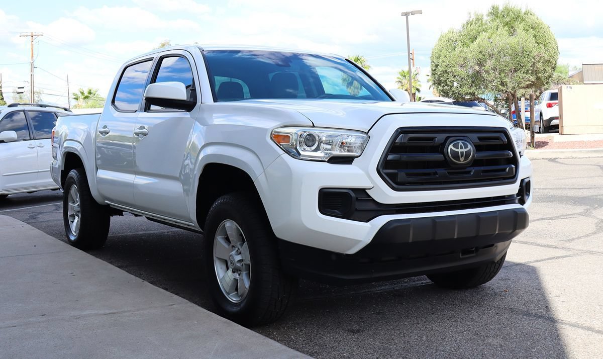 Used 2018 Toyota Tacoma SR w/ SR Convenience Package AWD/4WD image 14