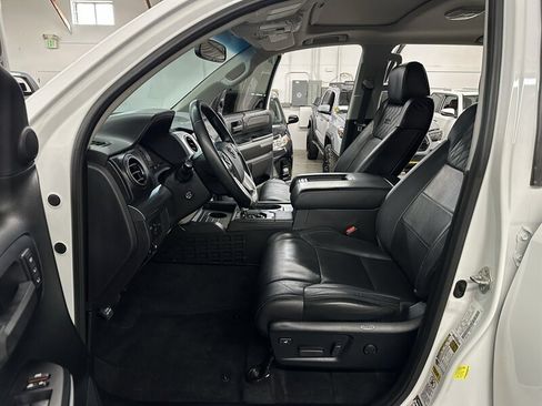 Used 2017 Toyota Tundra Platinum AWD/4WD image 16