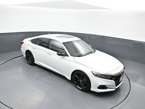 Certified 2022 Honda Accord Sport image 35