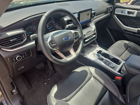 Certified 2024 Ford Explorer XLT w/ Equipment Group 202A AWD/4WD image 13