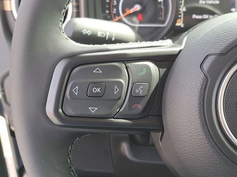 New 2026 Jeep Gladiator Sahara image 21