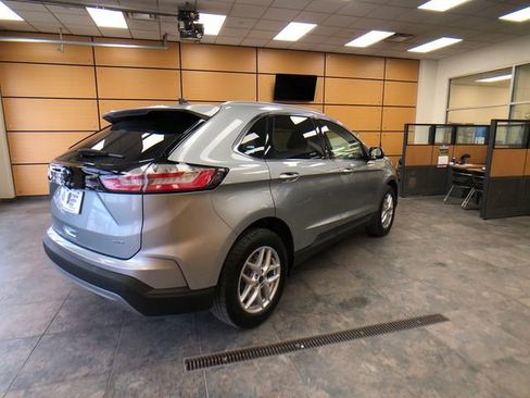 Used 2024 Ford Edge SEL w/ Convenience Package AWD/4WD image 7