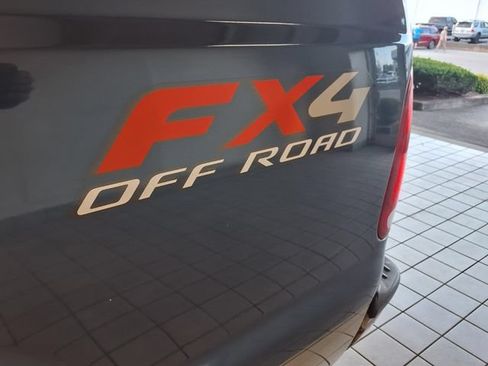 Used 2005 Ford F250 XLT AWD/4WD image 19
