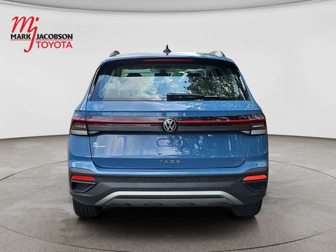 Used 2025 Volkswagen Taos S FWD image 10