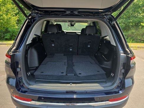 Used 2024 Jeep Grand Cherokee Limited image 9