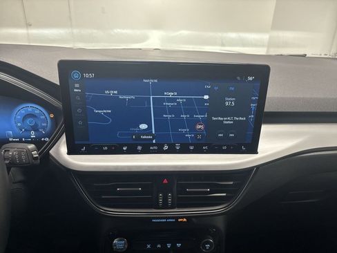 Used 2025 Ford Escape Platinum image 40