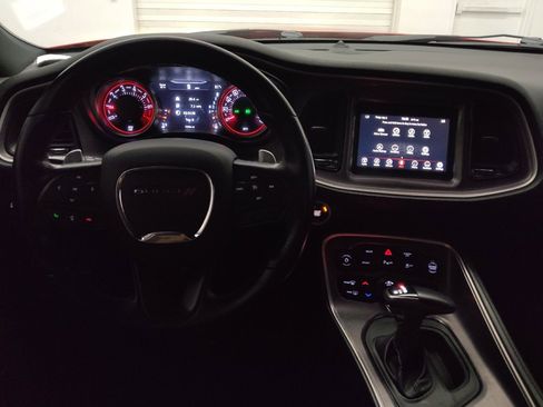 Used 2022 Dodge Challenger GT RWD image 22