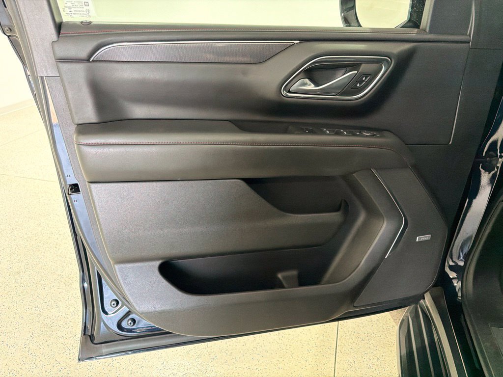 Used 2023 Chevrolet Suburban RST RWD image 20