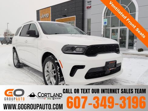 Used 2024 Dodge Durango GT image 1