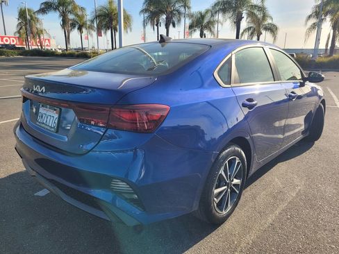 Used 2024 Kia Forte LXS image 4