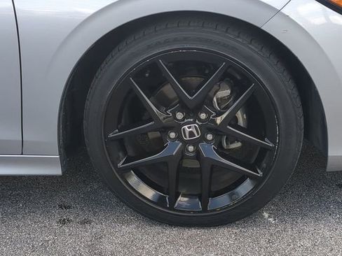 Used 2023 Honda Civic Sport image 11