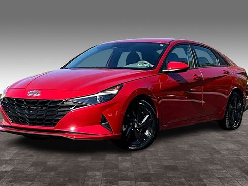 Used 2023 Hyundai Elantra SEL image 1