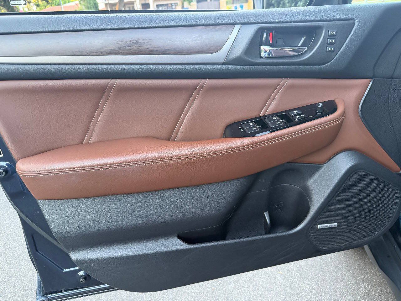 Used 2018 Subaru Outback 2.5i Touring AWD/4WD image 14