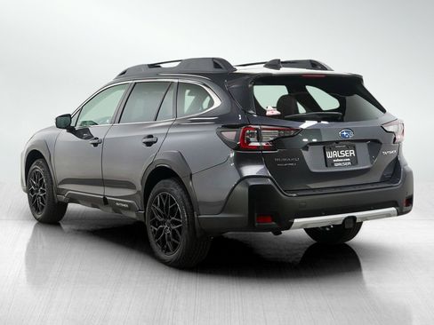 Used 2025 Subaru Outback Limited AWD/4WD image 3