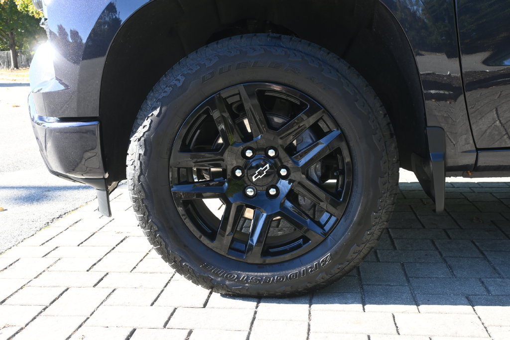 Used 2024 Chevrolet Silverado 1500 RST w/ Z71 Off-Road Package AWD/4WD image 12