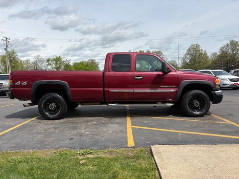 Used 2004 GMC Sierra 2500 SLE w/ Skid Plate Package AWD/4WD image 5