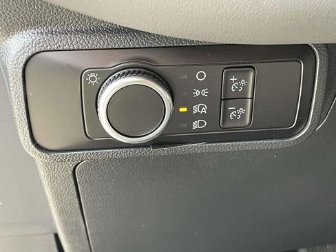 New 2026 Ford Explorer Active RWD image 12