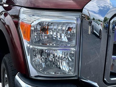 Used 2015 Ford F250 Lariat w/ Lariat Ultimate Package AWD/4WD image 29