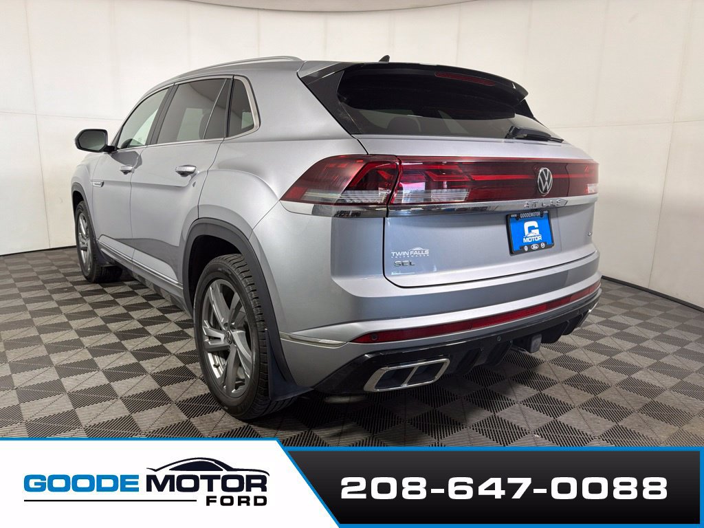 Used 2024 Volkswagen Atlas Cross Sport SEL R-Line AWD/4WD image 5