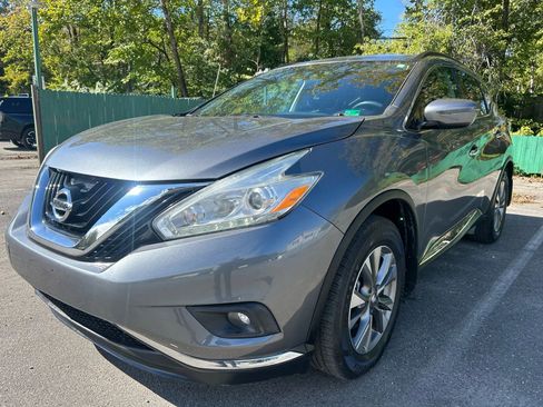 Used 2017 Nissan Murano SV image 1