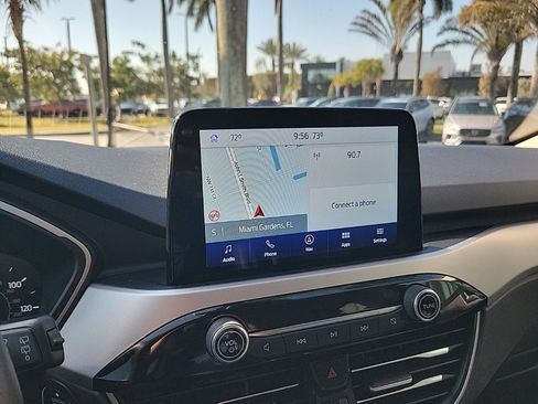 Used 2020 Ford Escape SEL image 18