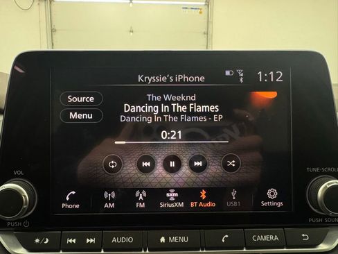 Used 2023 Nissan Rogue S image 22