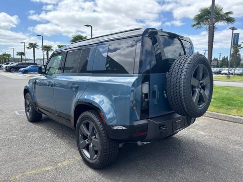 New 2026 Land Rover Defender 110 X-Dynamic SE AWD/4WD image 3