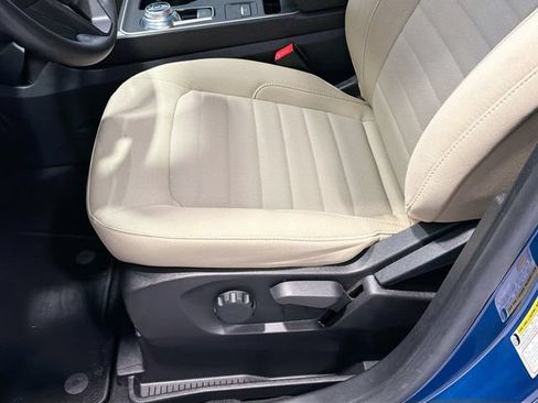 Used 2023 Ford Edge SE AWD/4WD image 16